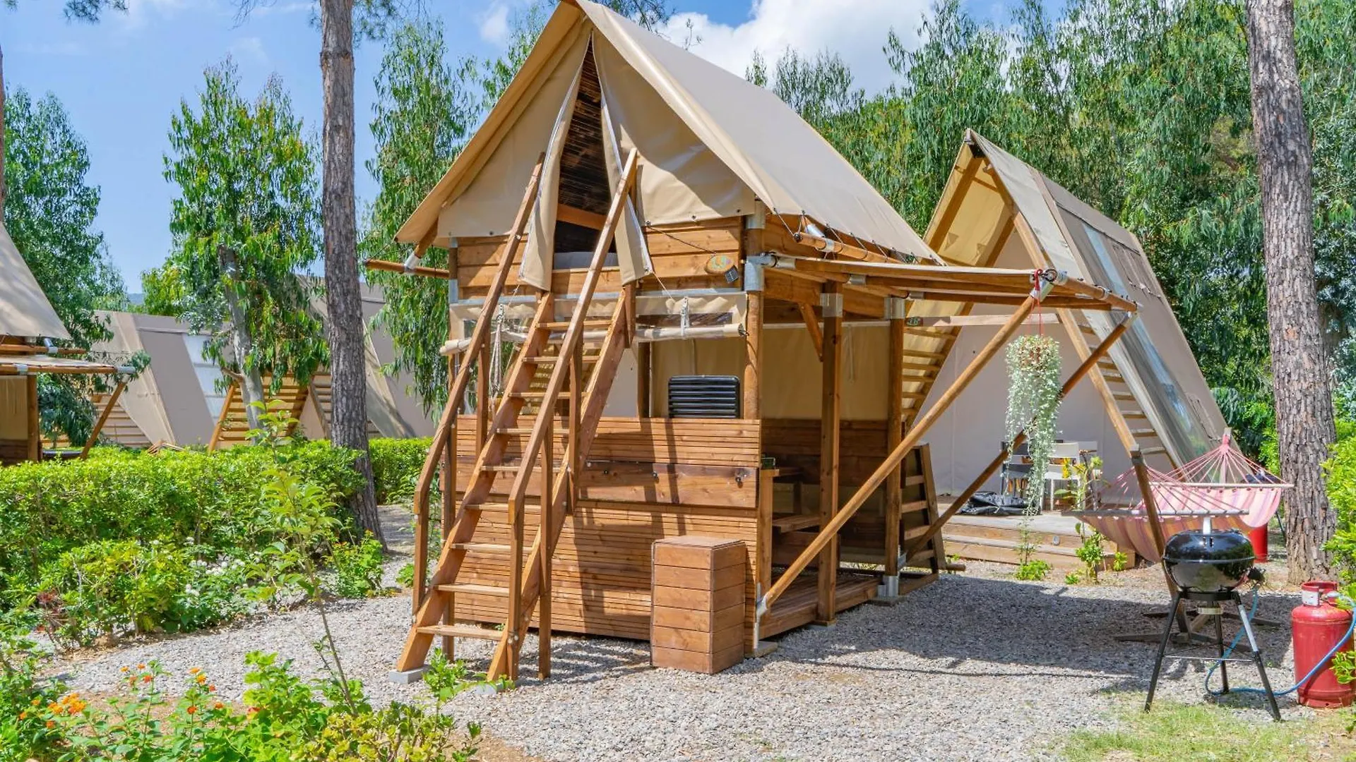 Casa Dei Prati Camping Village Lacona 캠프장